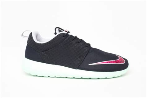 Roshe One FB 'Yeezy' 